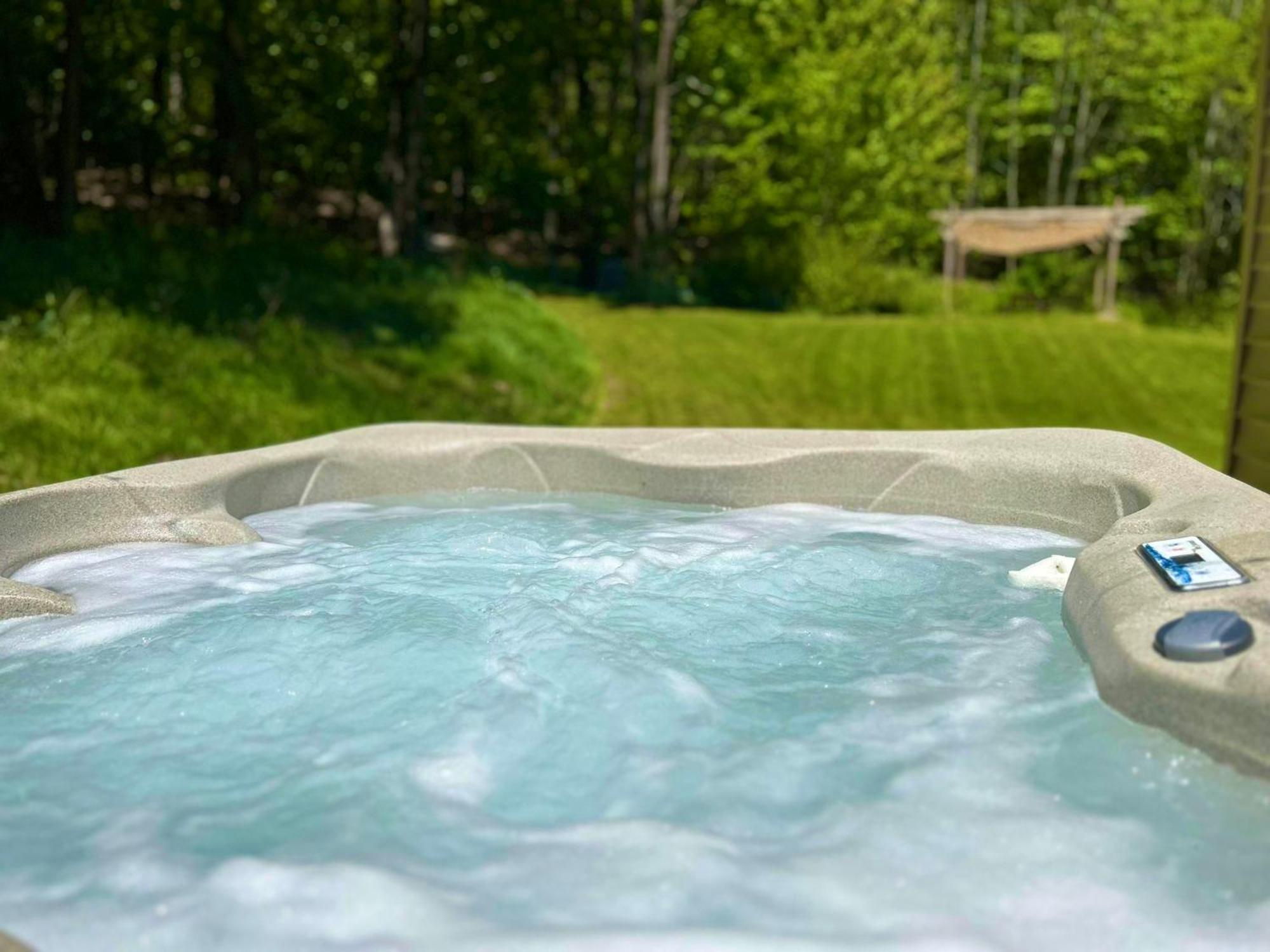 Cozy Cottage With Jacuzzi And Fire Pit And Reading Nook! Livingston Manor Екстер'єр фото